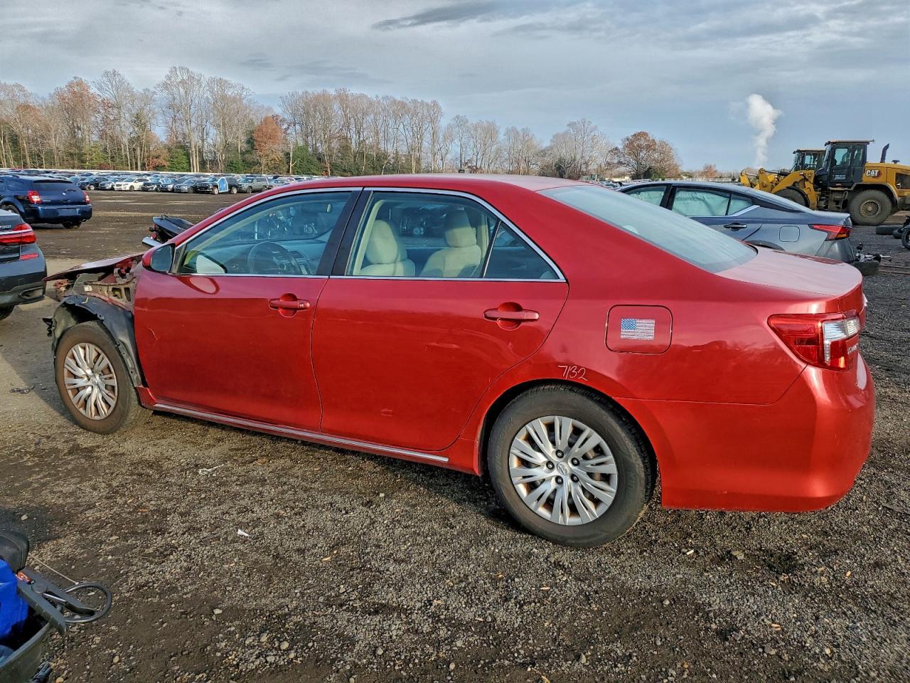 2014 TOYOTA CAMRY