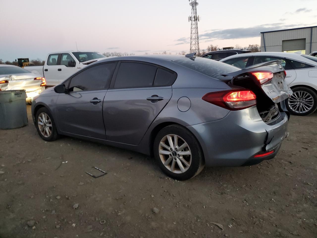 2017 KIA FORTE