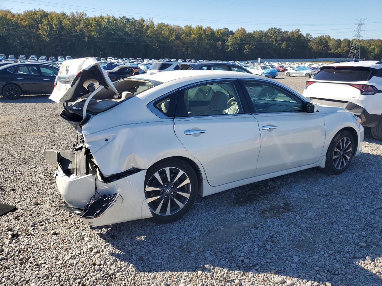 2017 NISSAN ALTIMA