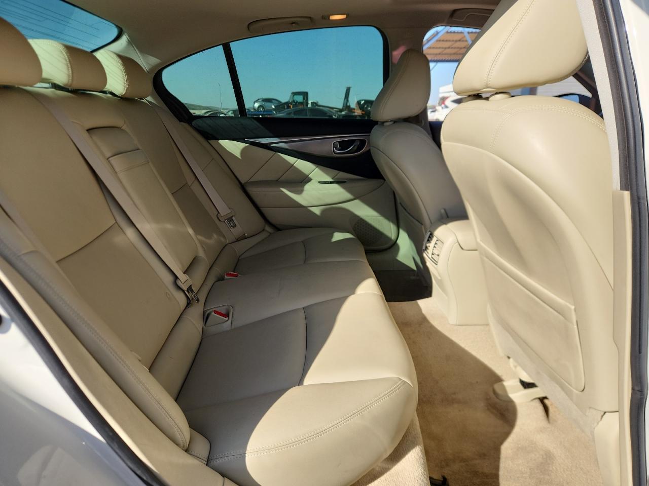 2016 INFINITI Q50