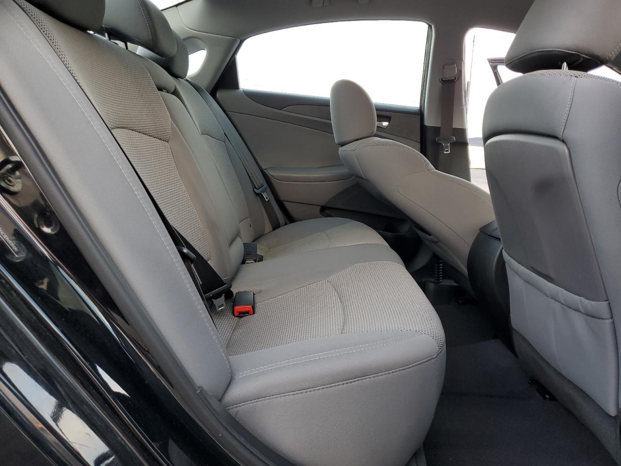 2013 HYUNDAI SONATA