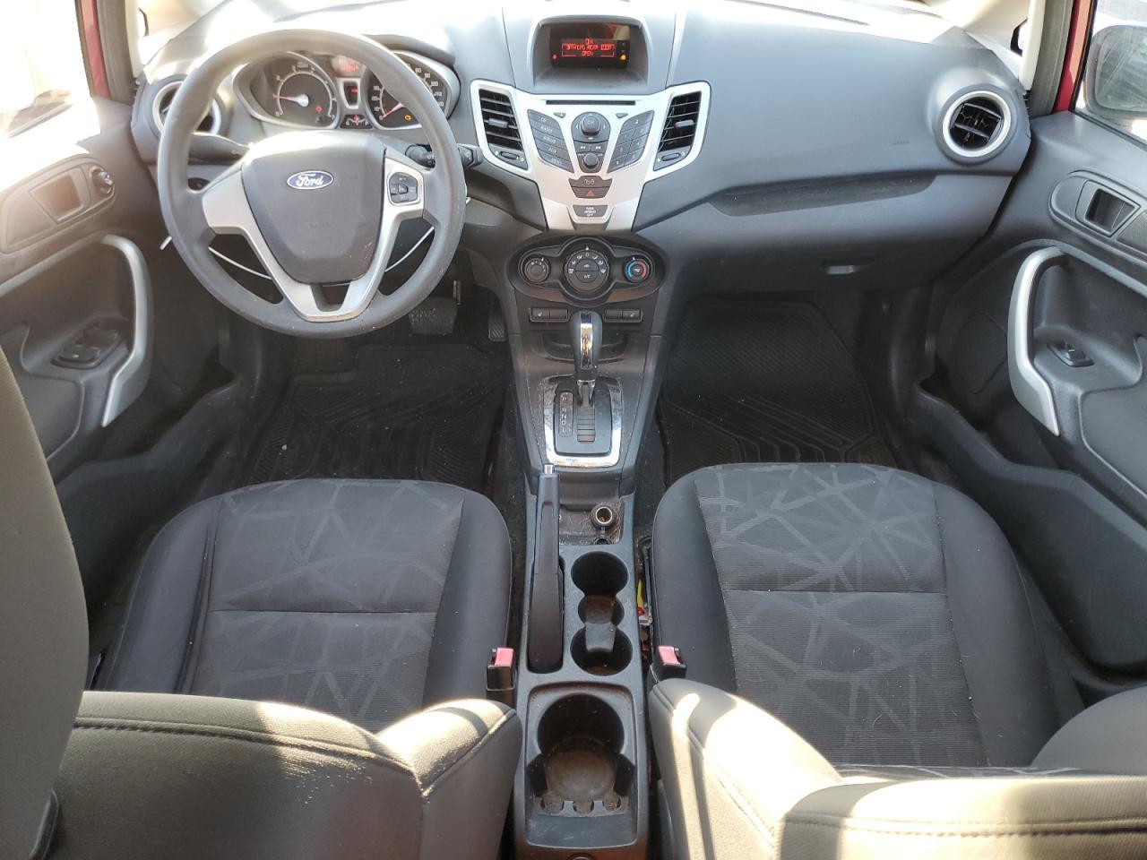 2011 FORD Fiesta