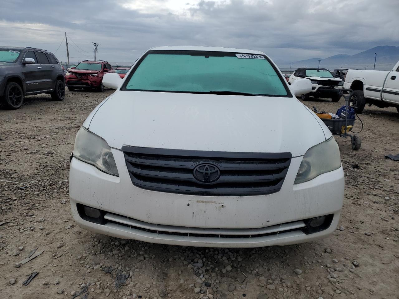 2005 TOYOTA Avalon