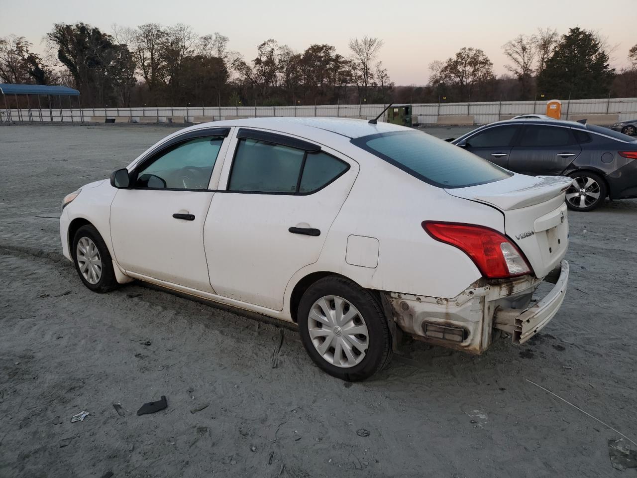 2015 NISSAN VERSA