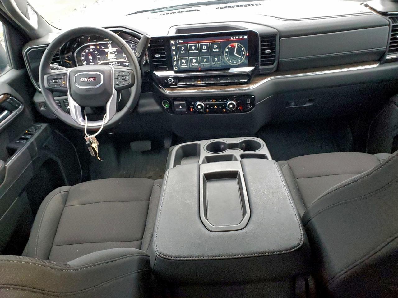 2025 GMC Sierra