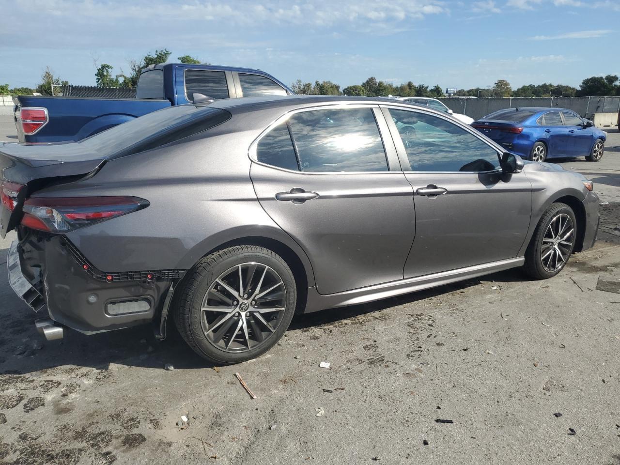 2023 TOYOTA CAMRY