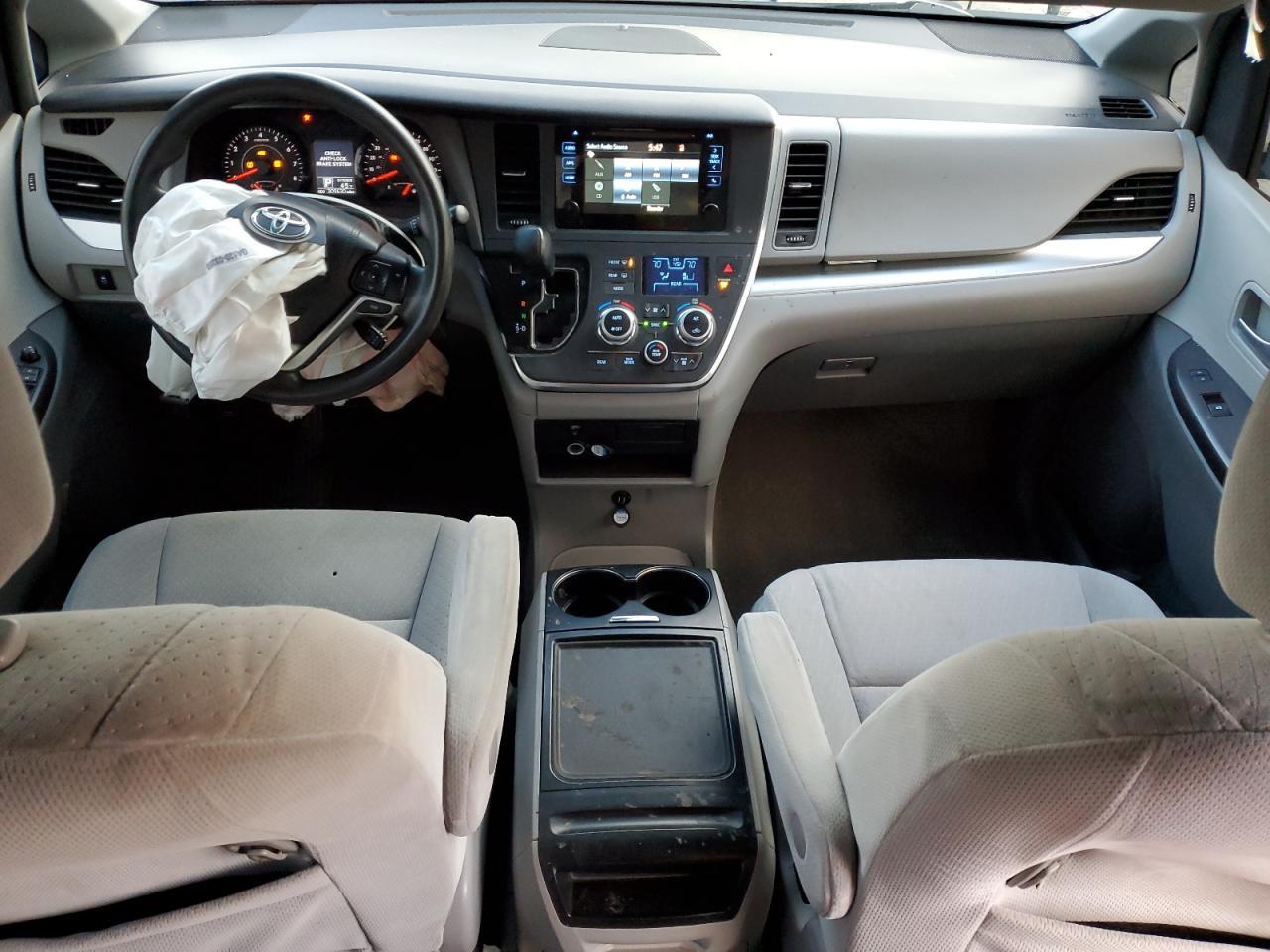2015 TOYOTA SIENNA