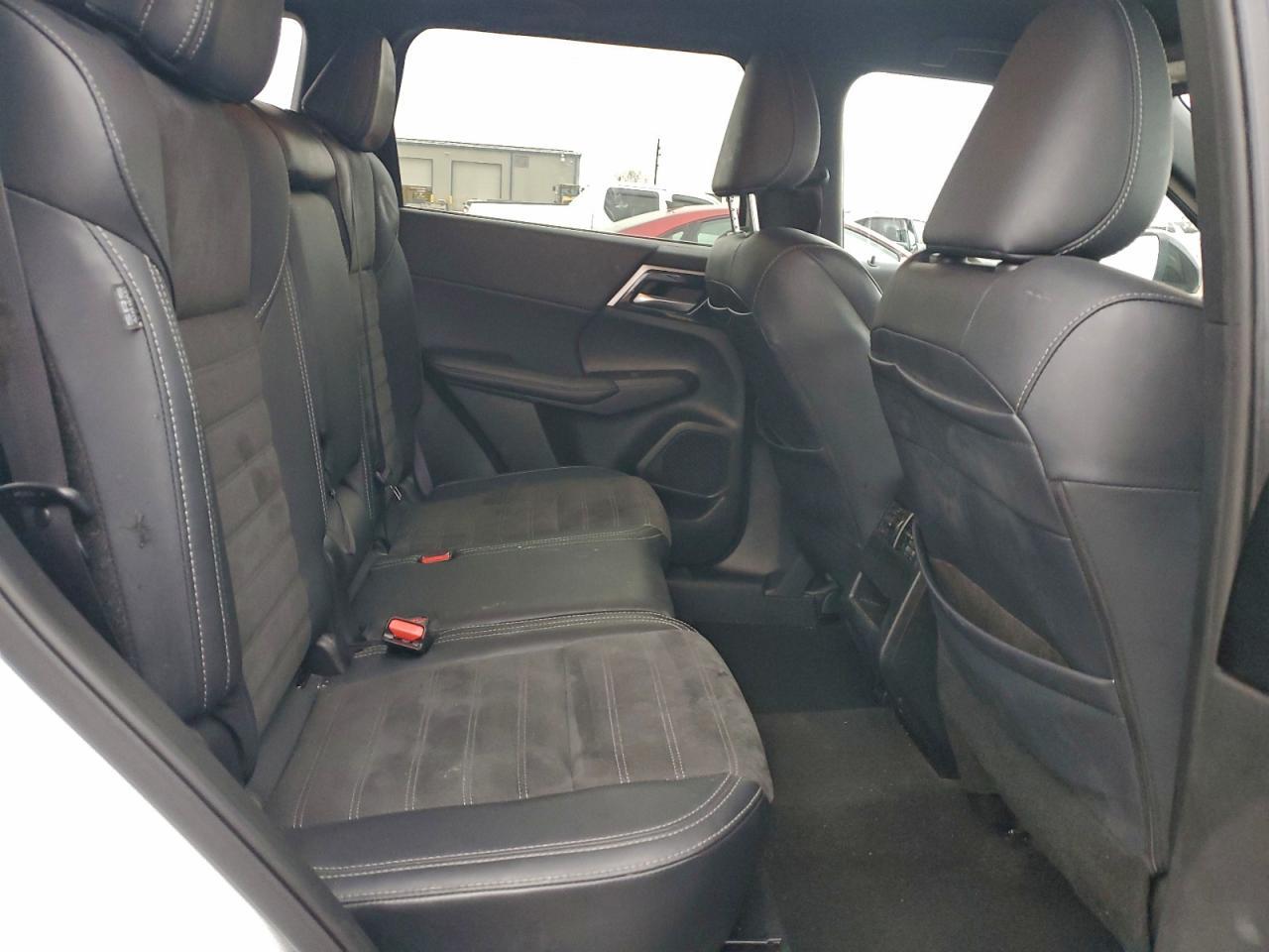 2024 MITSUBISHI outlander