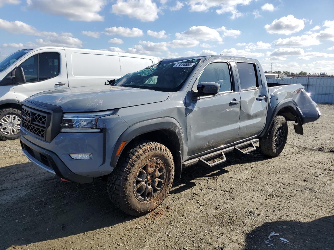 2023 NISSAN Frontier