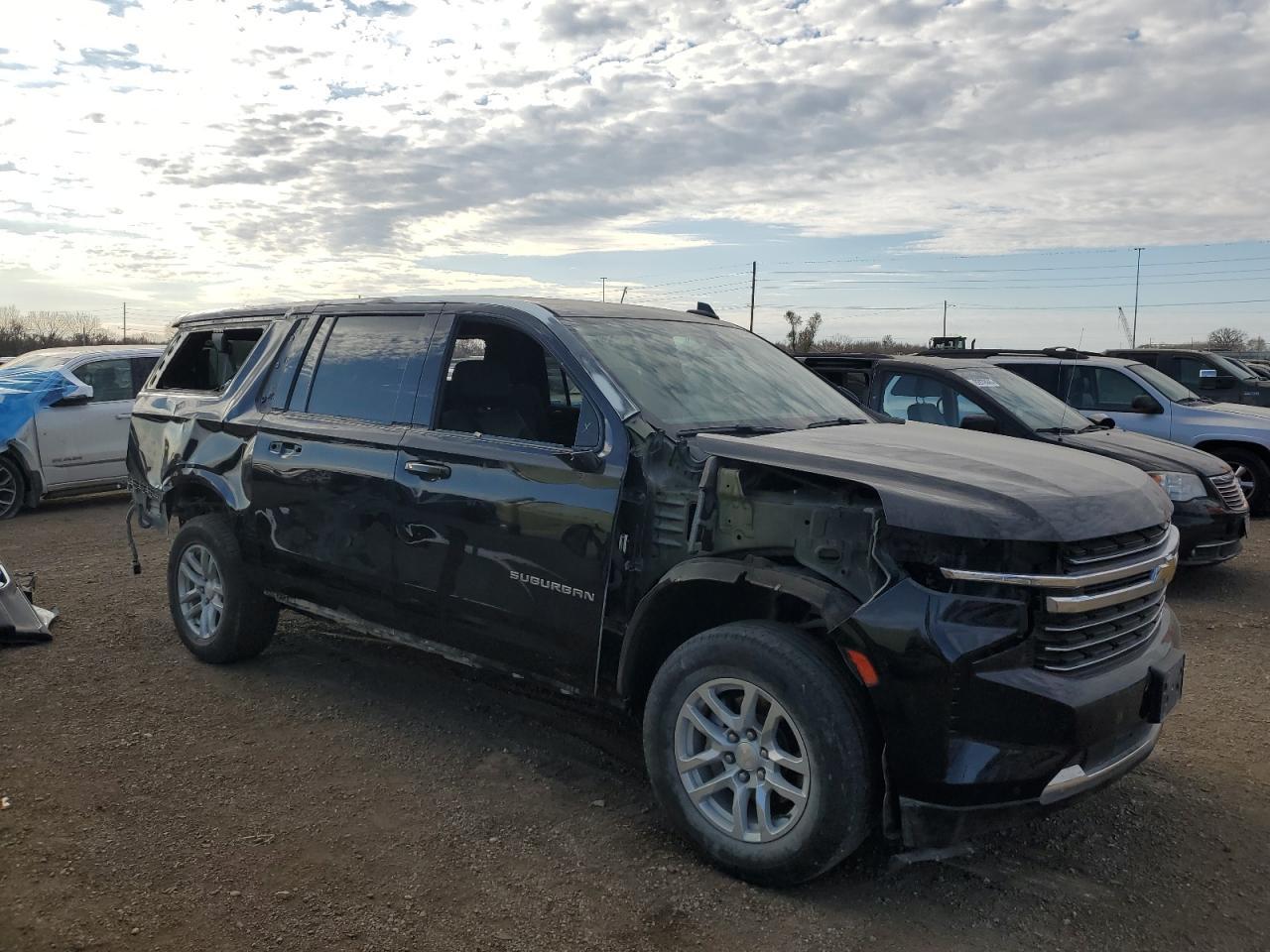 2023 CHEVROLET Suburban