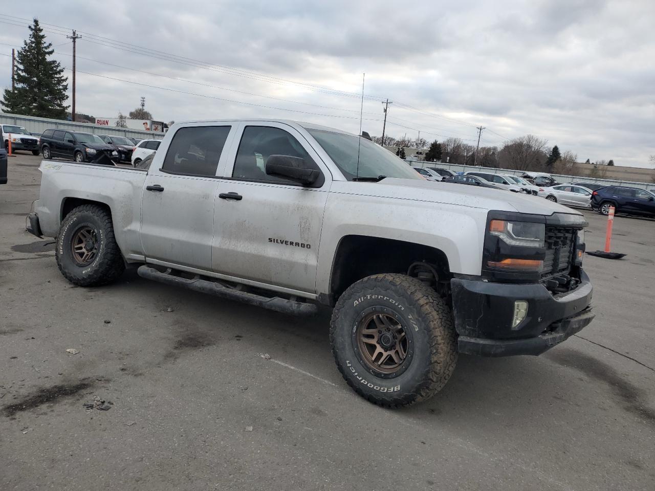 2018 CHEVROLET Silverado