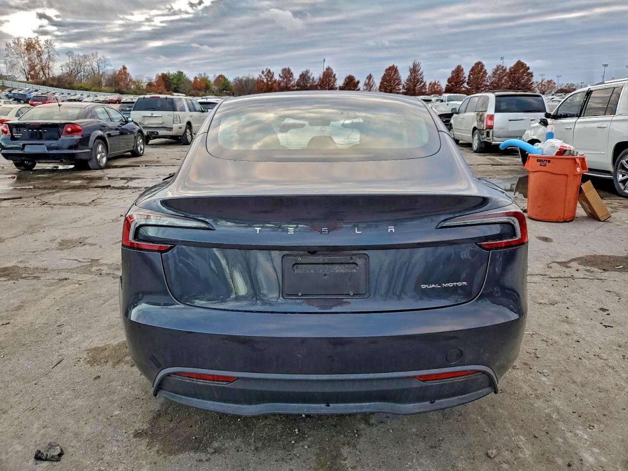 2024 TESLA MODEL 3