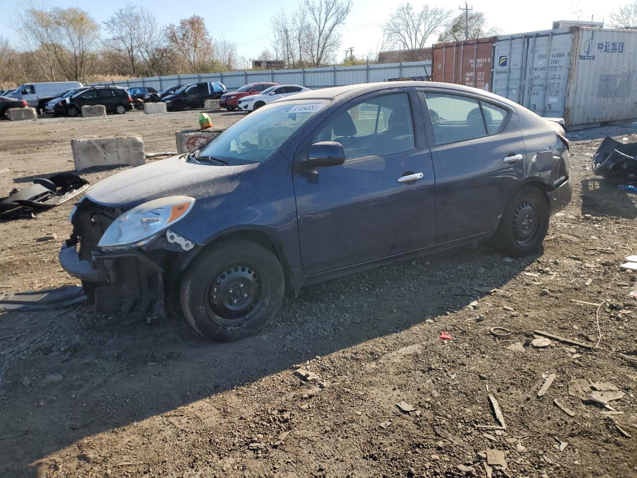 2013 NISSAN VERSA