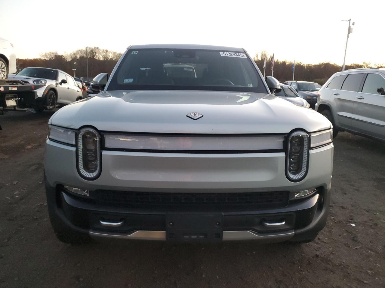 2022 RIVIAN R1t
