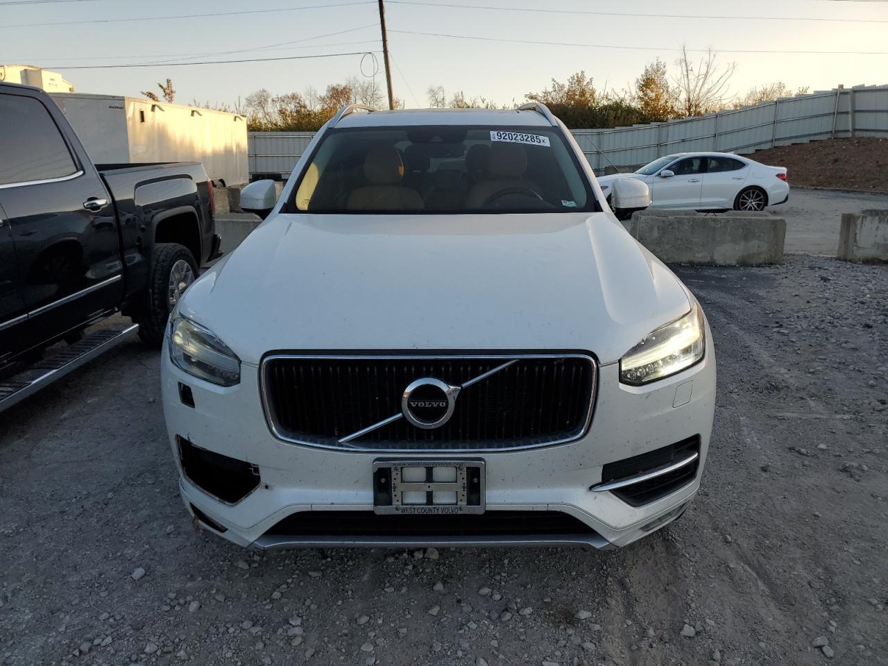 2016 VOLVO XC90