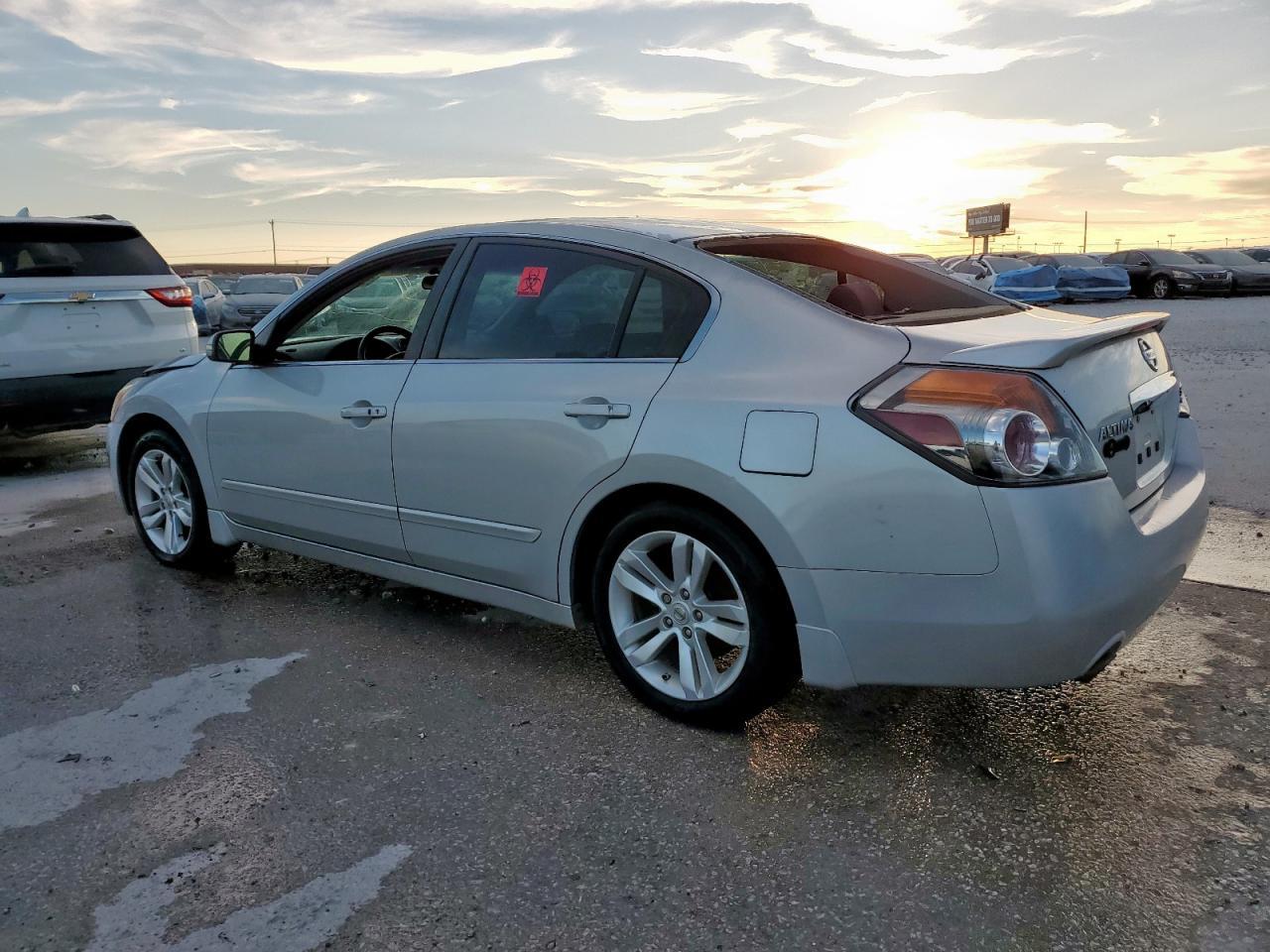 2012 NISSAN ALTIMA