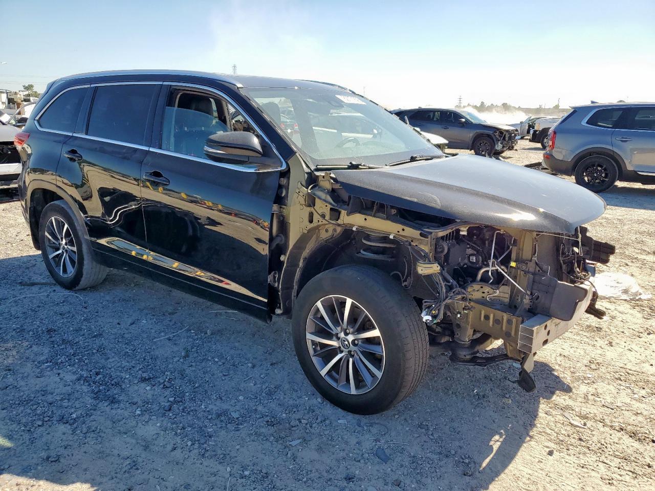2017 TOYOTA HIGHLANDER