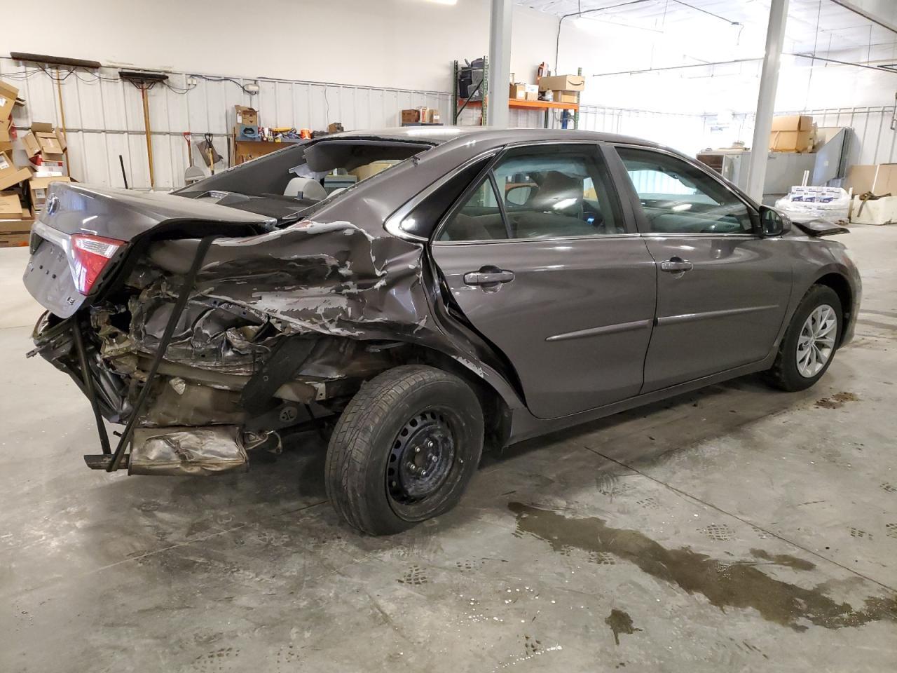 2016 TOYOTA CAMRY