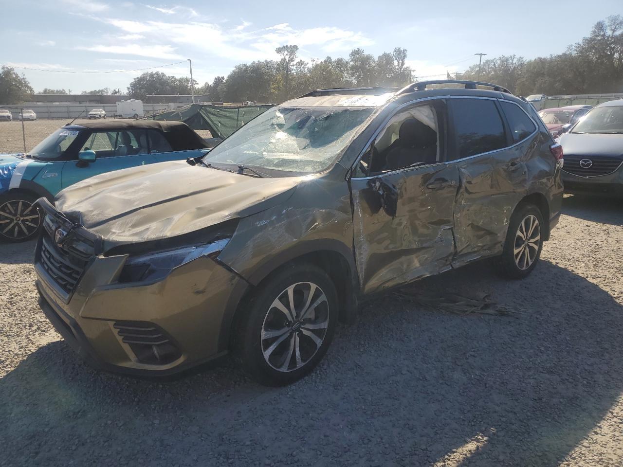 2022 SUBARU FORESTER