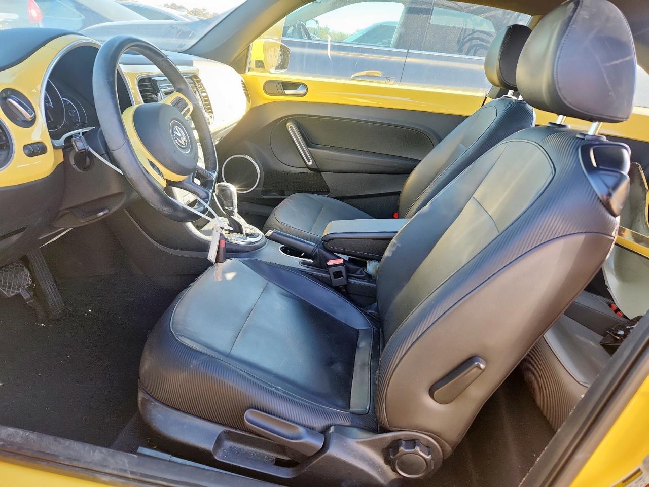 2014 VOLKSWAGEN Beetle