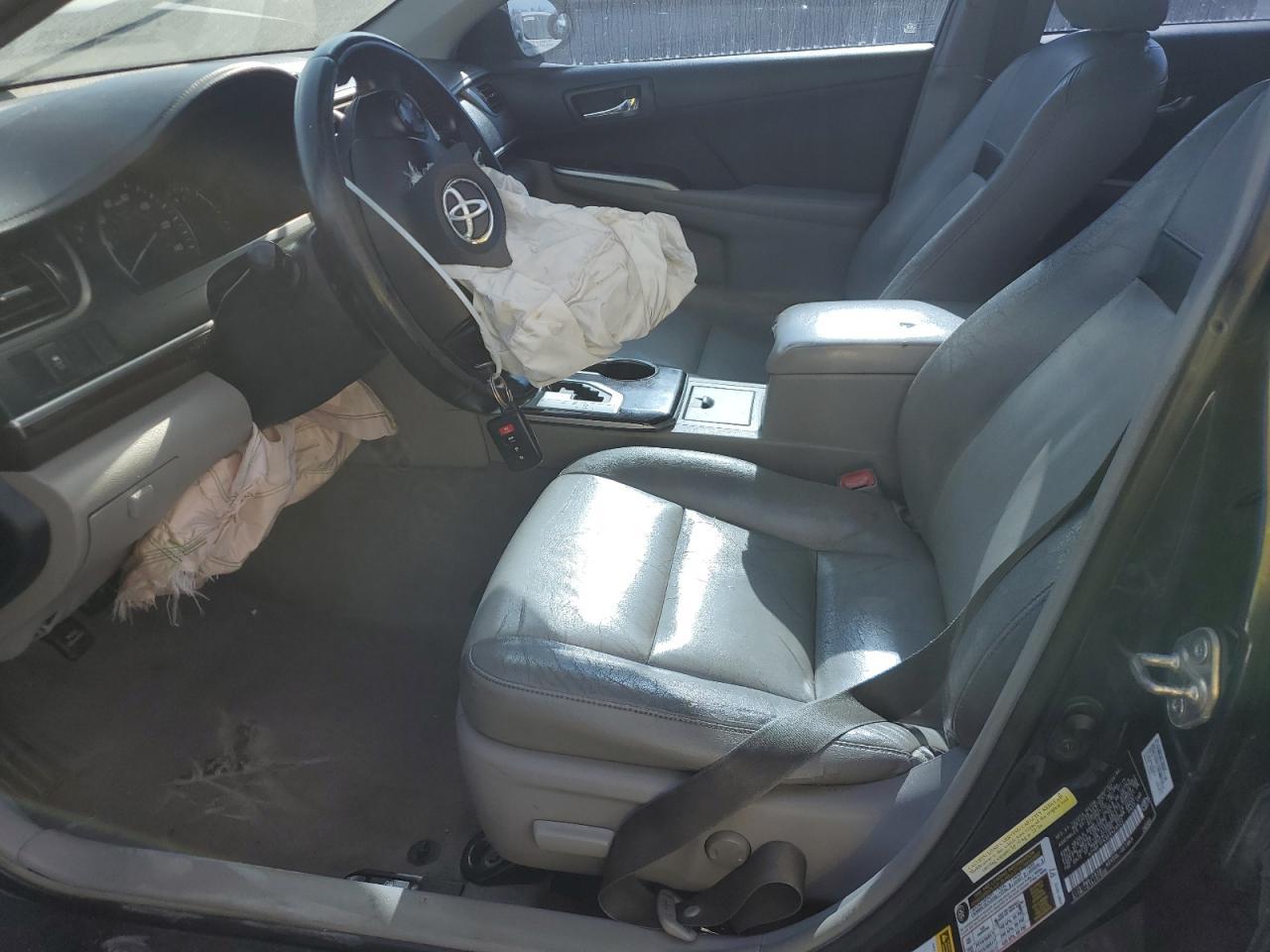 2014 TOYOTA CAMRY