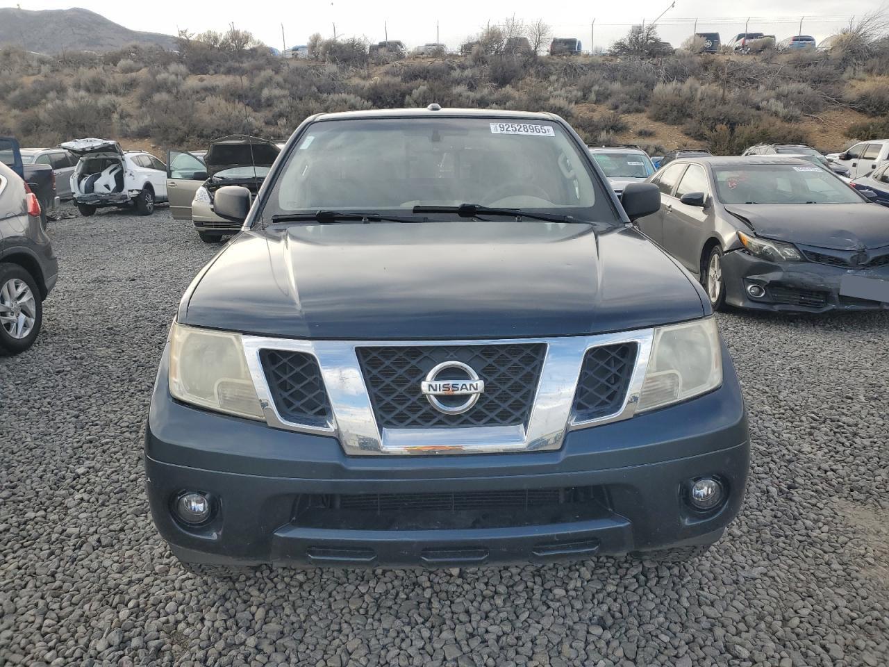 2015 NISSAN Frontier