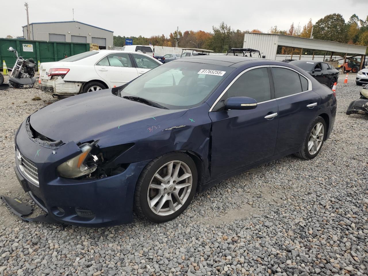 2010 NISSAN Maxima