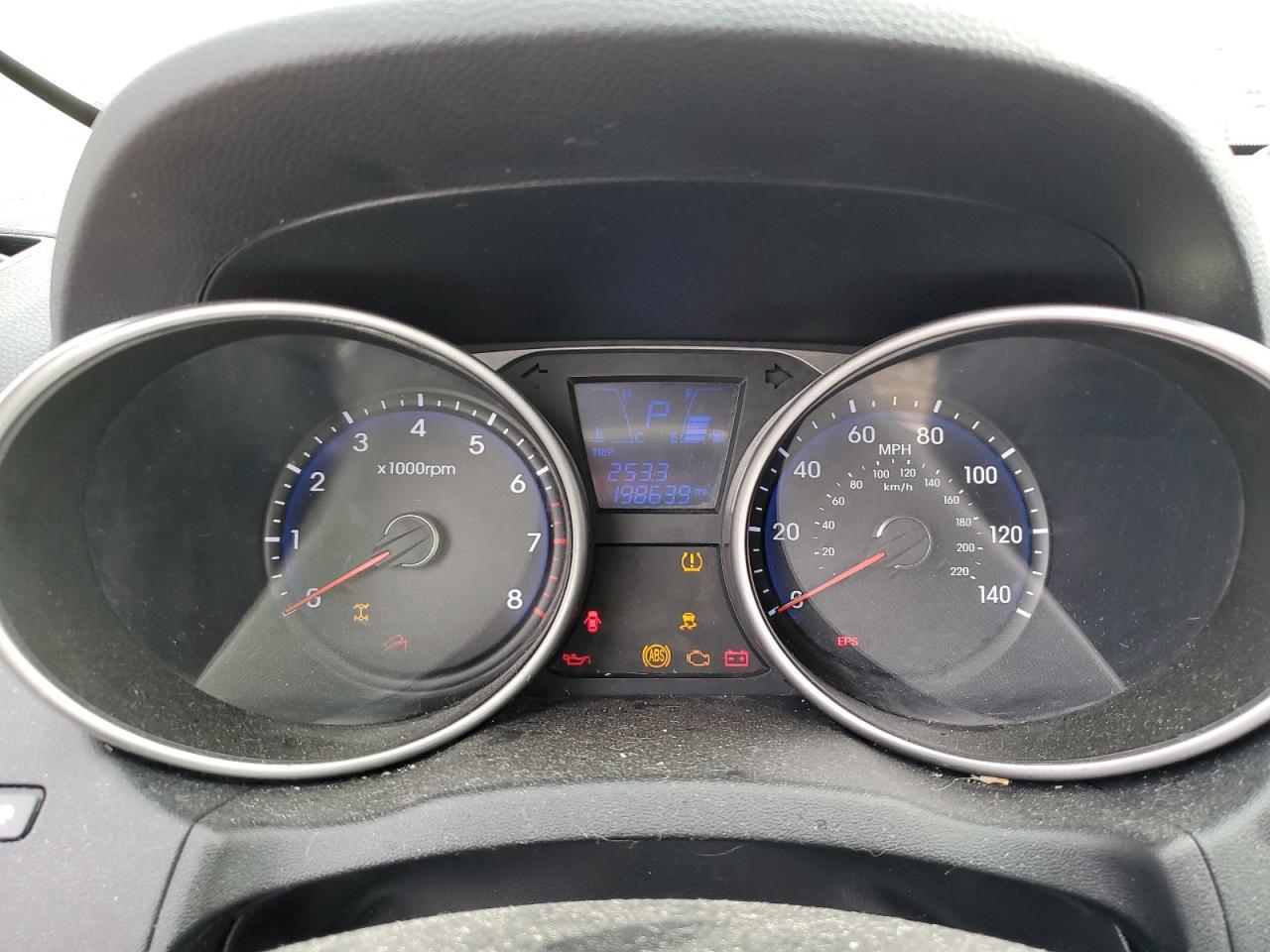 2011 HYUNDAI TUCSON