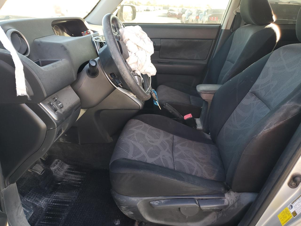 2015 TOYOTA SCION