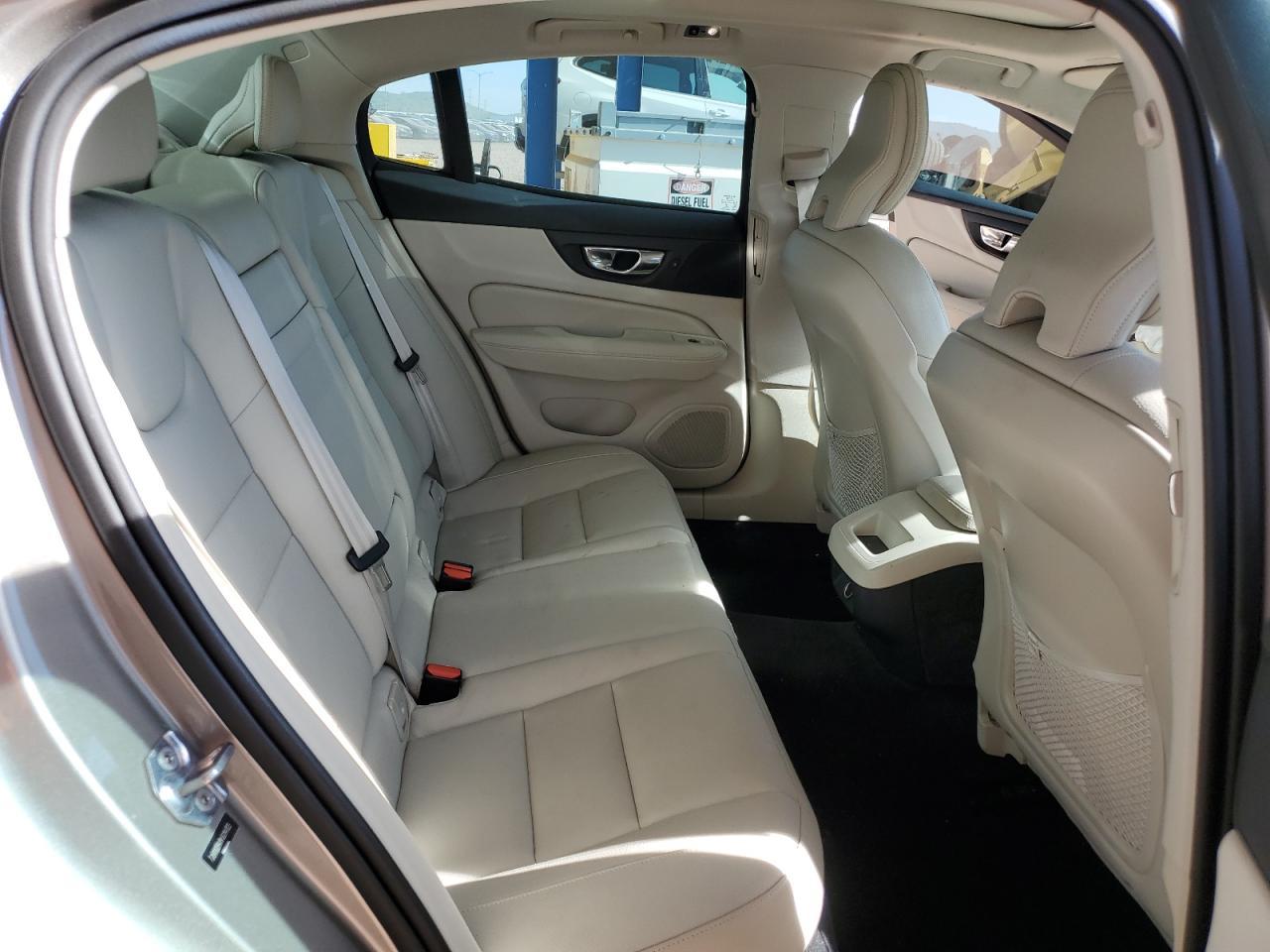 2019 VOLVO S60