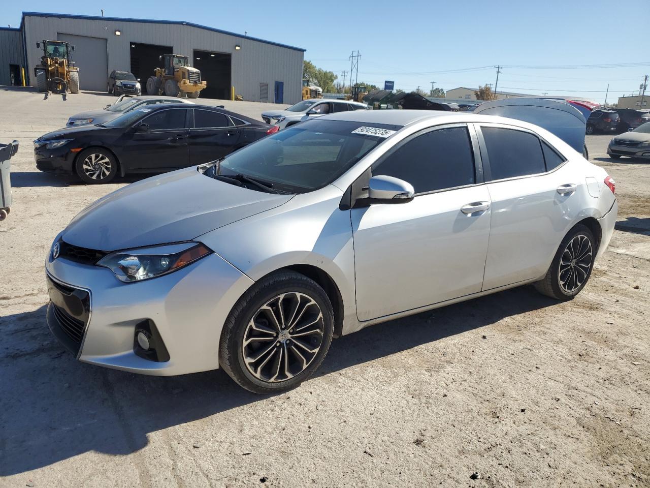 2016 TOYOTA COROLLA