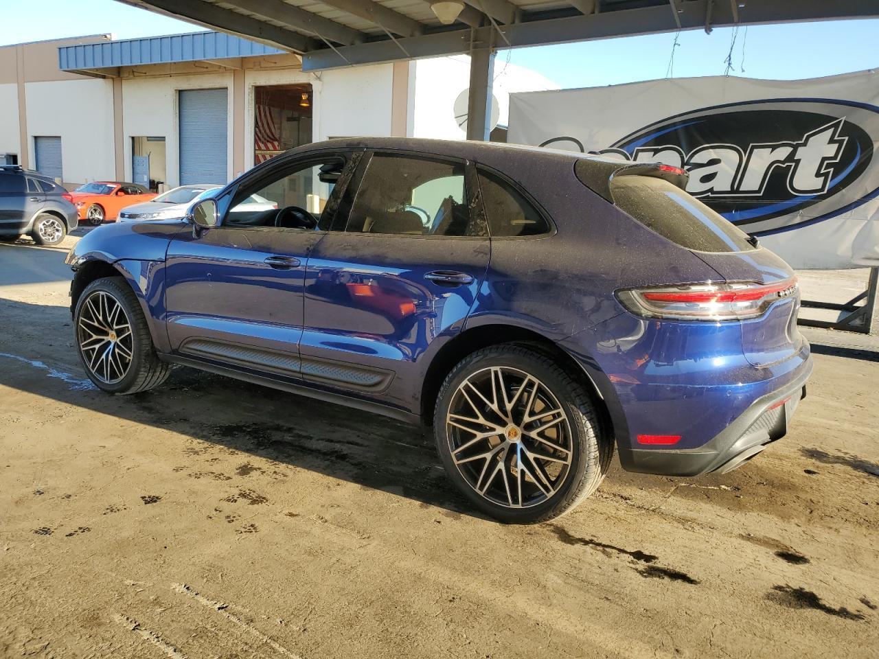 2024 PORSCHE Macan