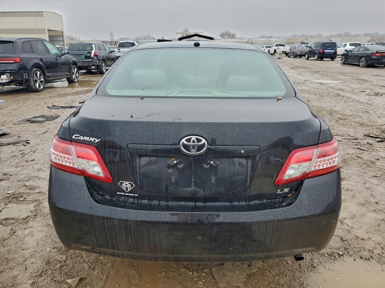 2011 TOYOTA CAMRY