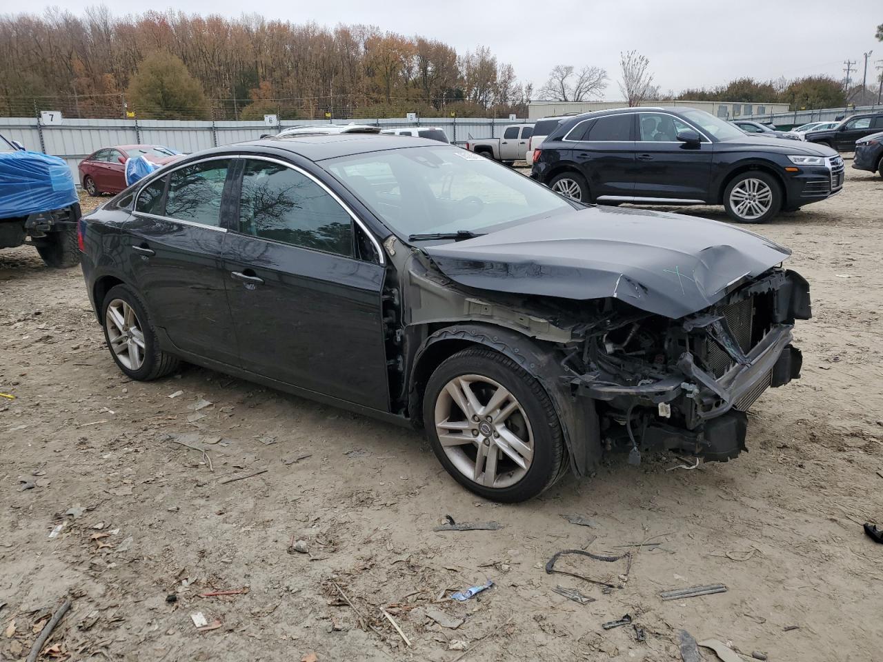 2015 VOLVO S60