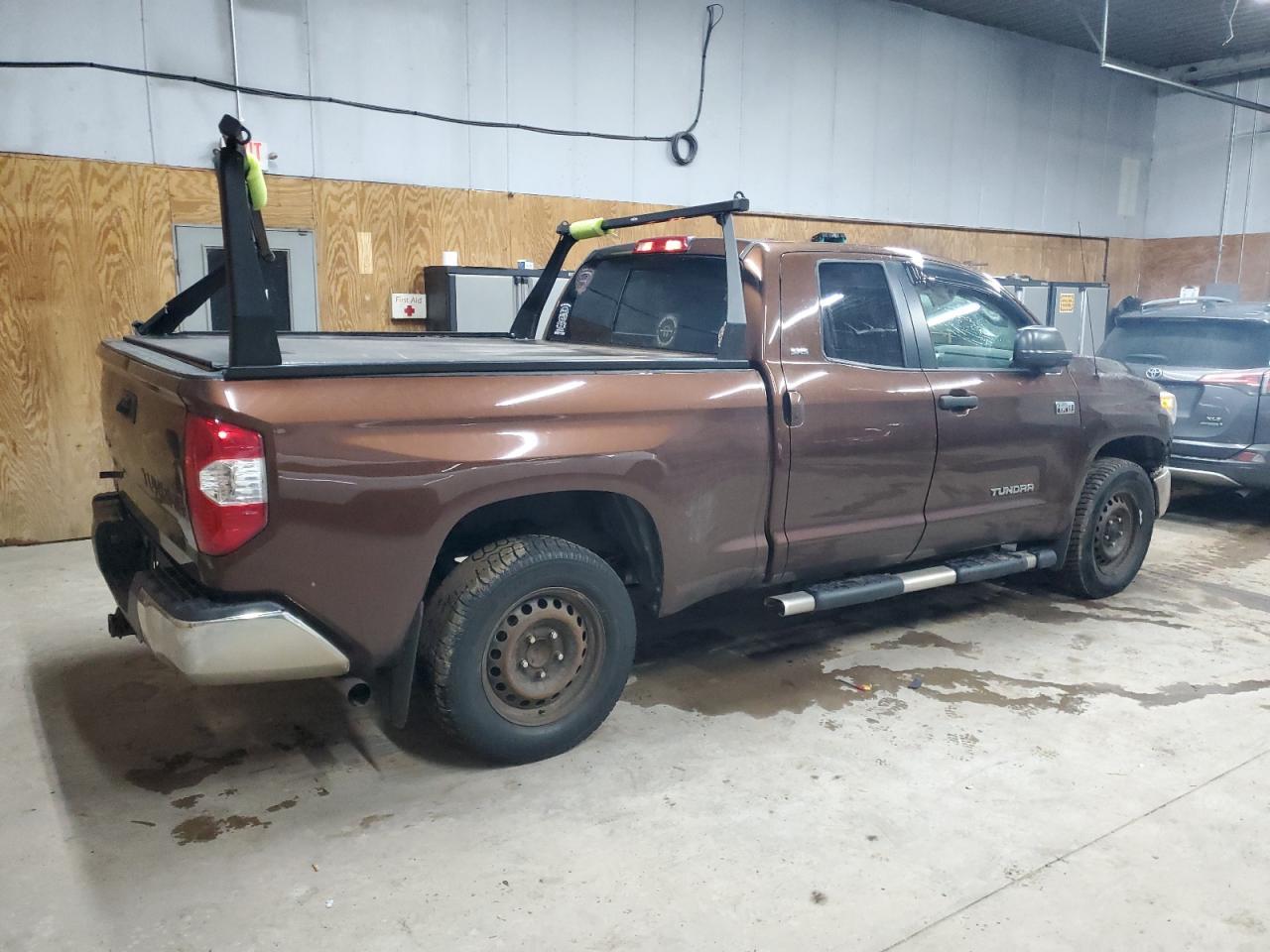 2017 TOYOTA TUNDRA