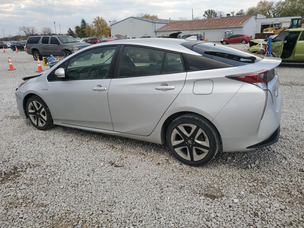 2016 TOYOTA PRIUS