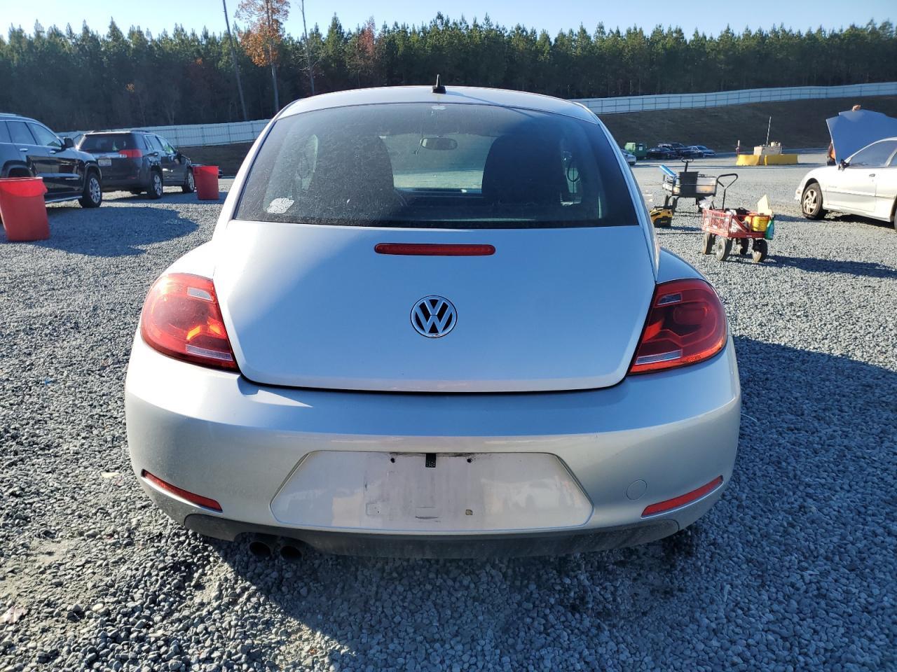 2014 VOLKSWAGEN Beetle