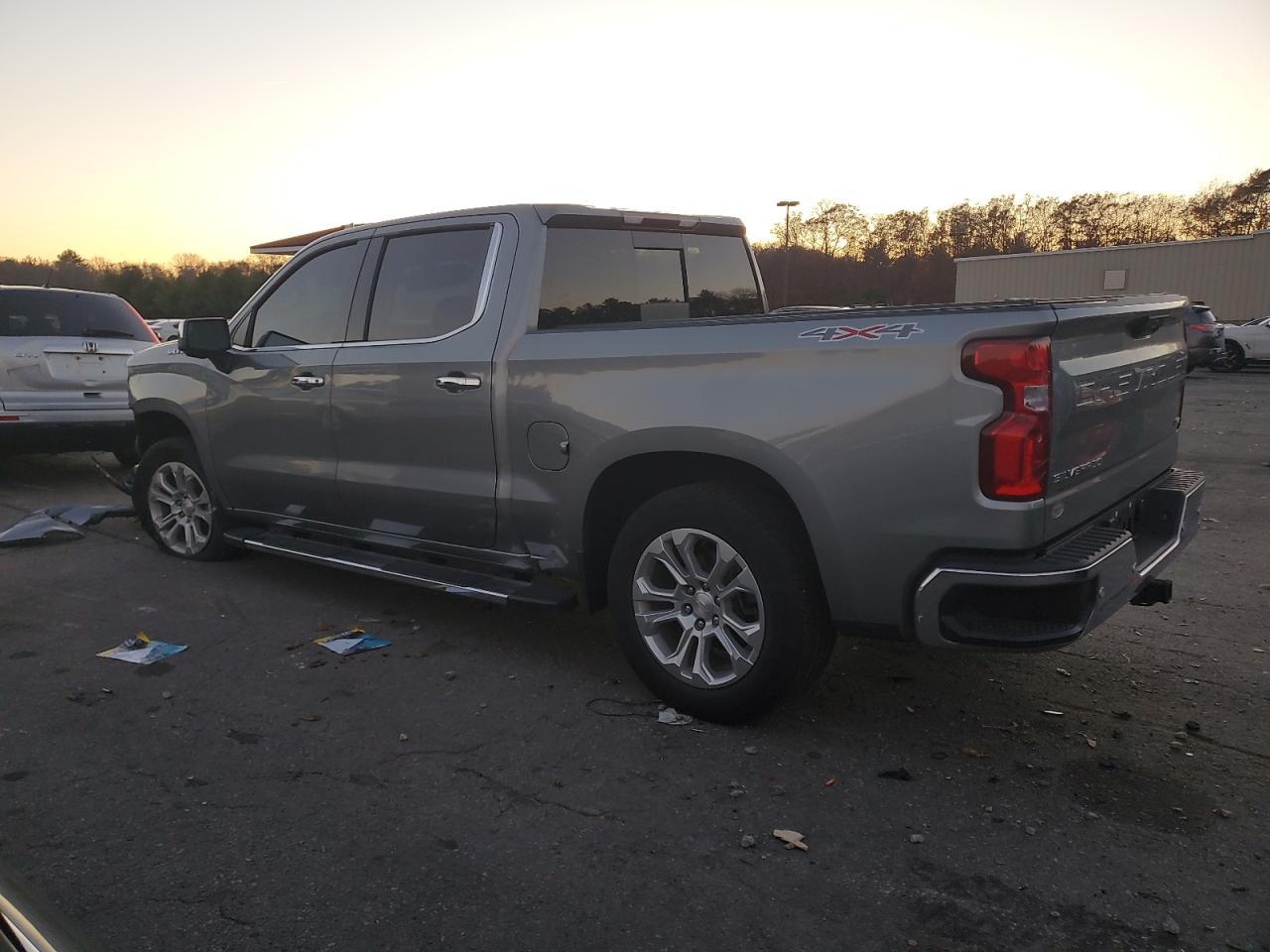 2024 CHEVROLET Silverado