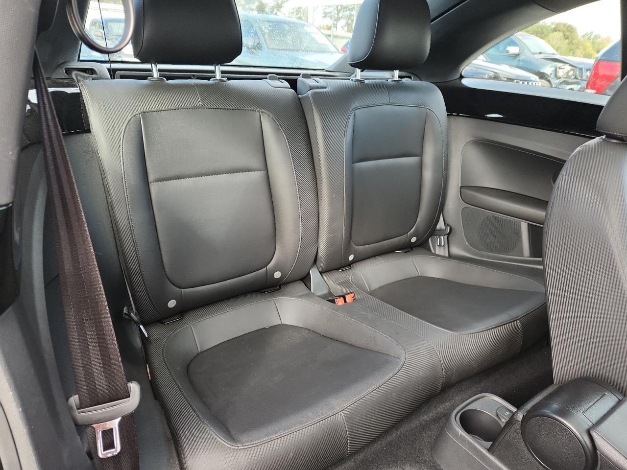 2013 VOLKSWAGEN Beetle