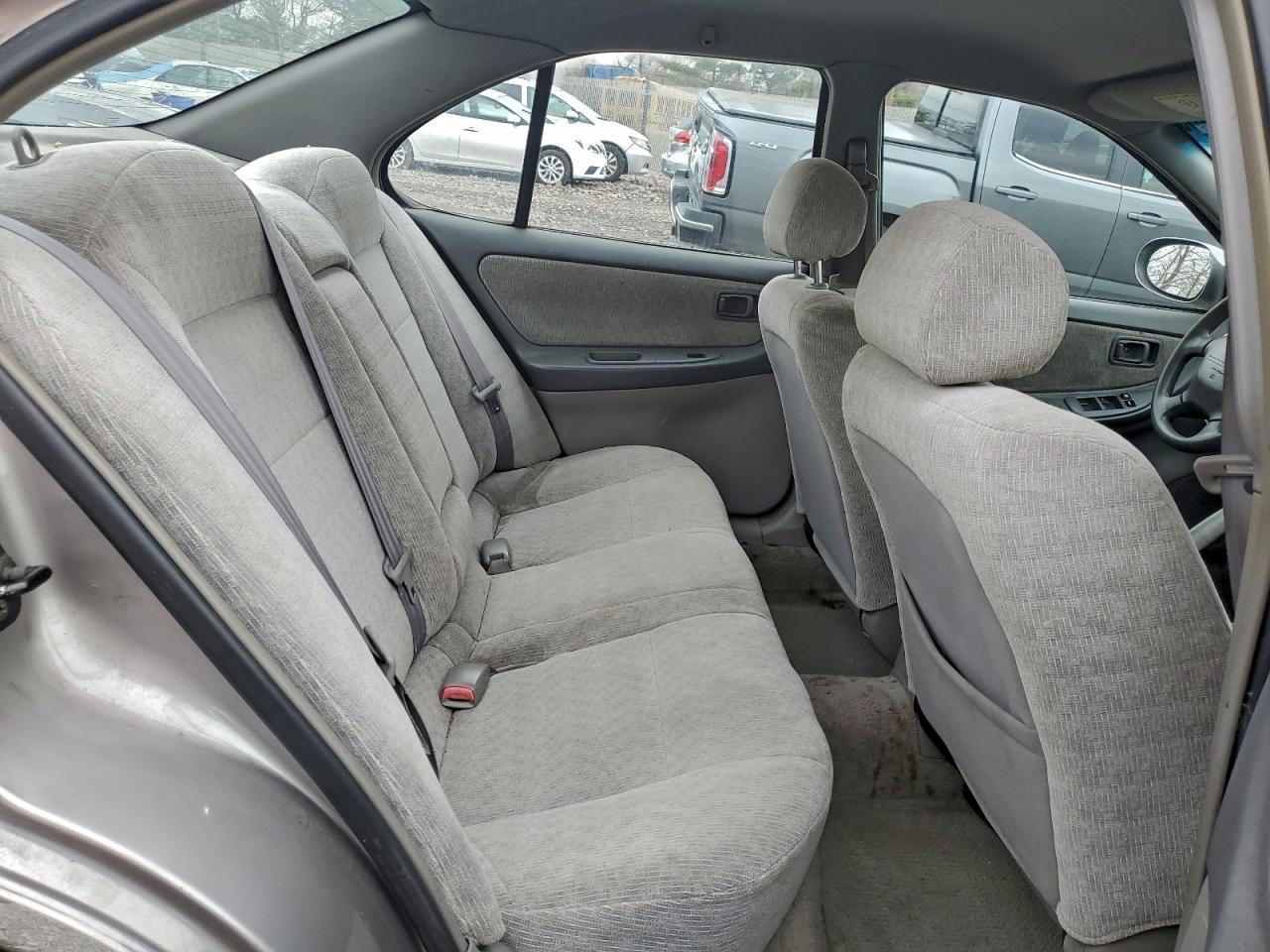 2001 NISSAN ALTIMA