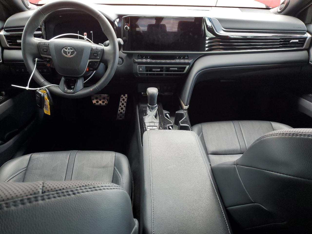 2025 TOYOTA CAMRY