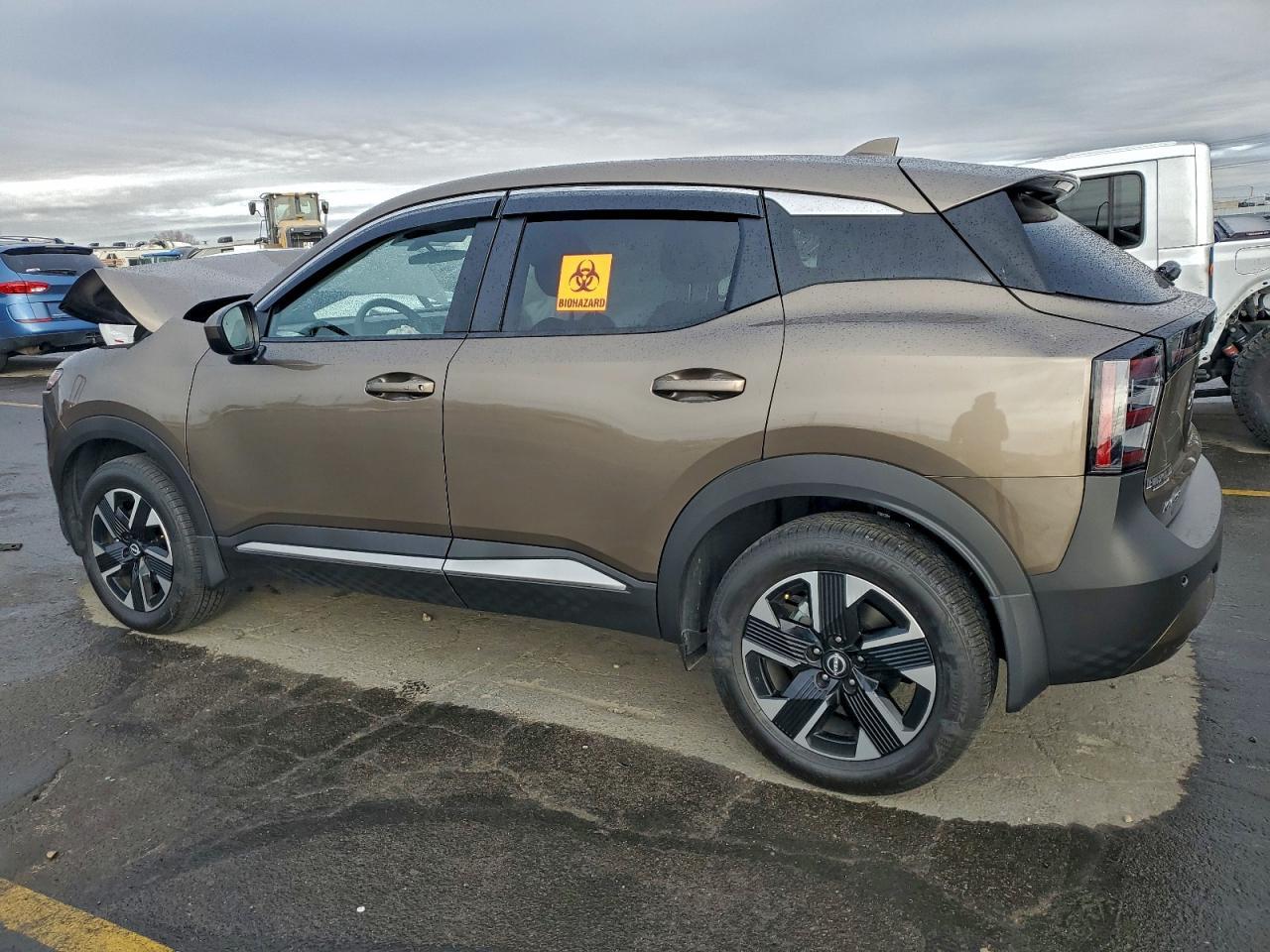 2025 NISSAN KICKS