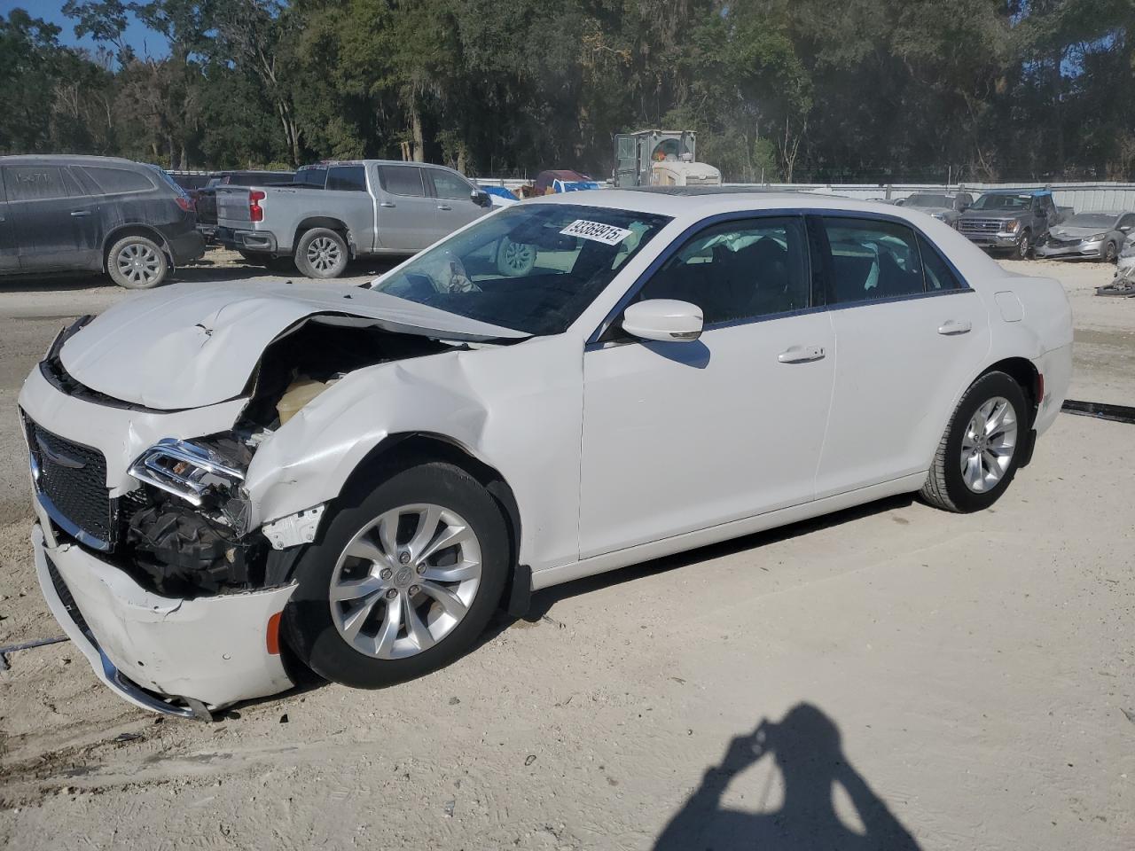 2015 CHRYSLER 300