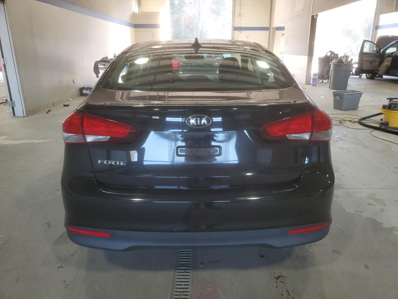 2017 KIA FORTE