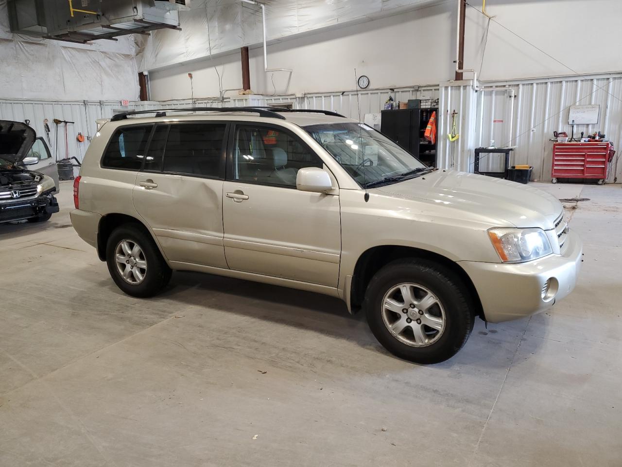 2003 TOYOTA HIGHLANDER