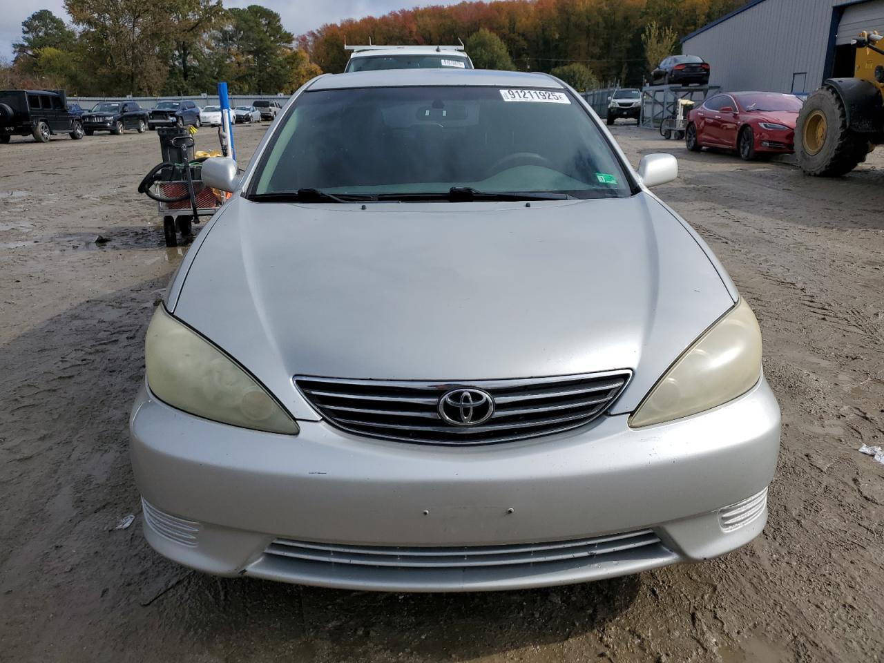2005 TOYOTA CAMRY