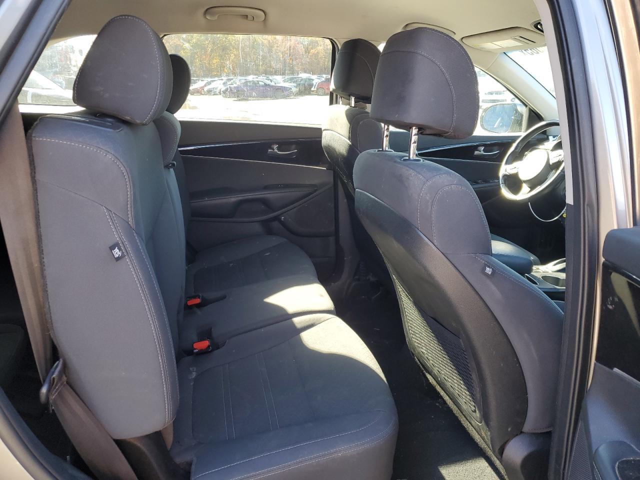 2017 KIA SORENTO