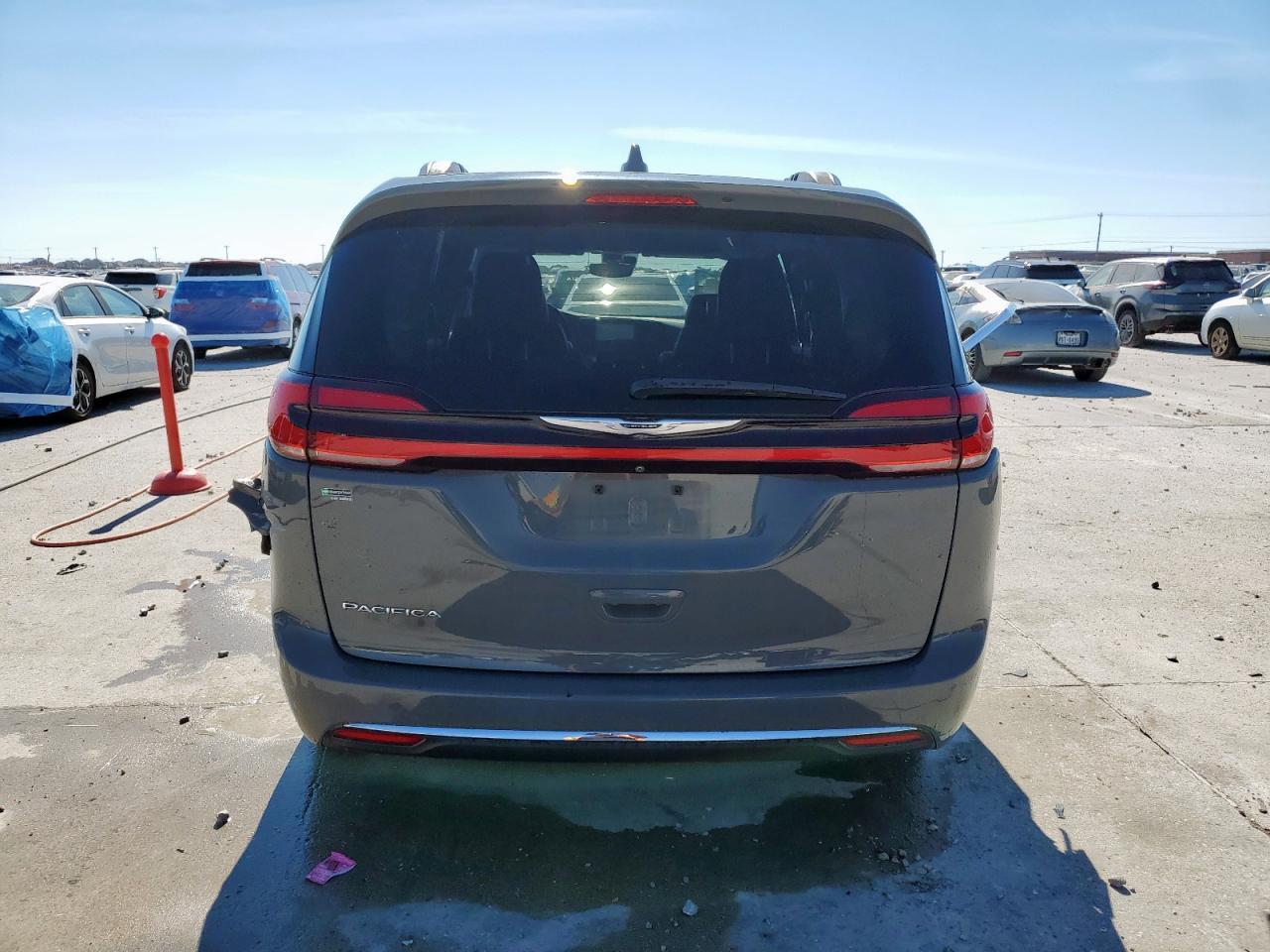 2022 CHRYSLER Pacifica