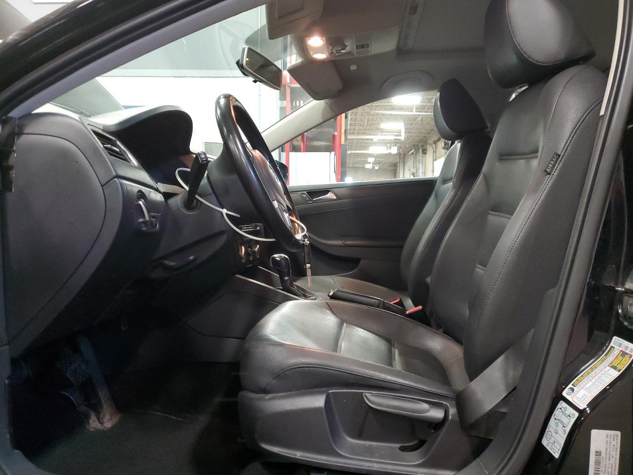 2011 VOLKSWAGEN JETTA