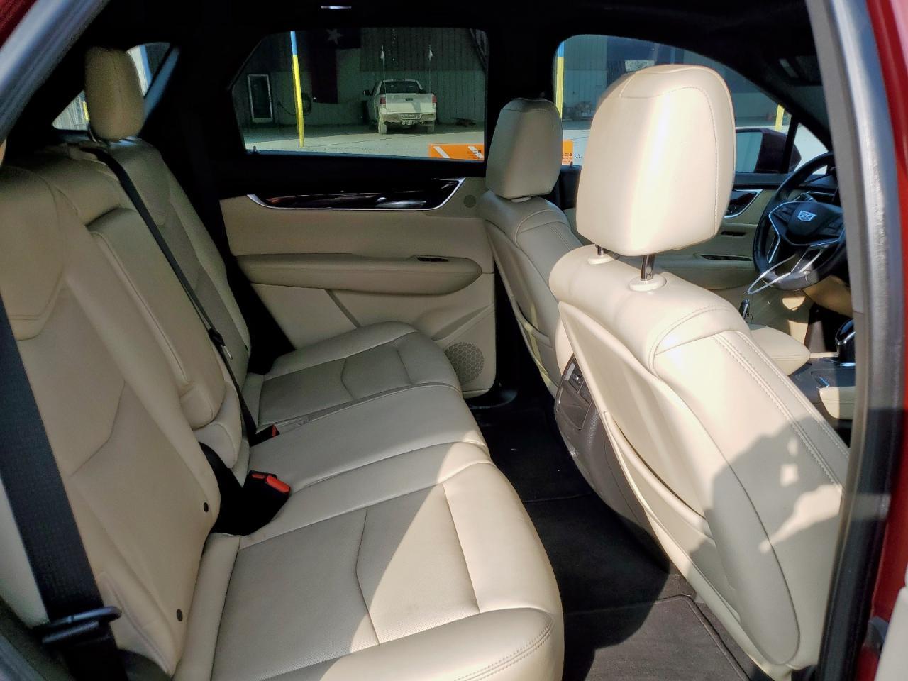 2017 CADILLAC XT5